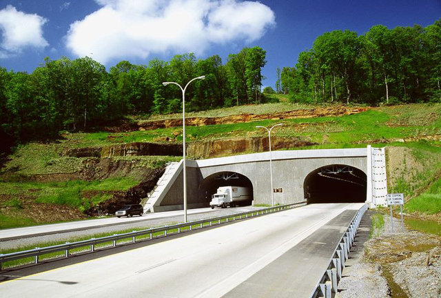 i___540__bobby_hopper_tunnel_jpg